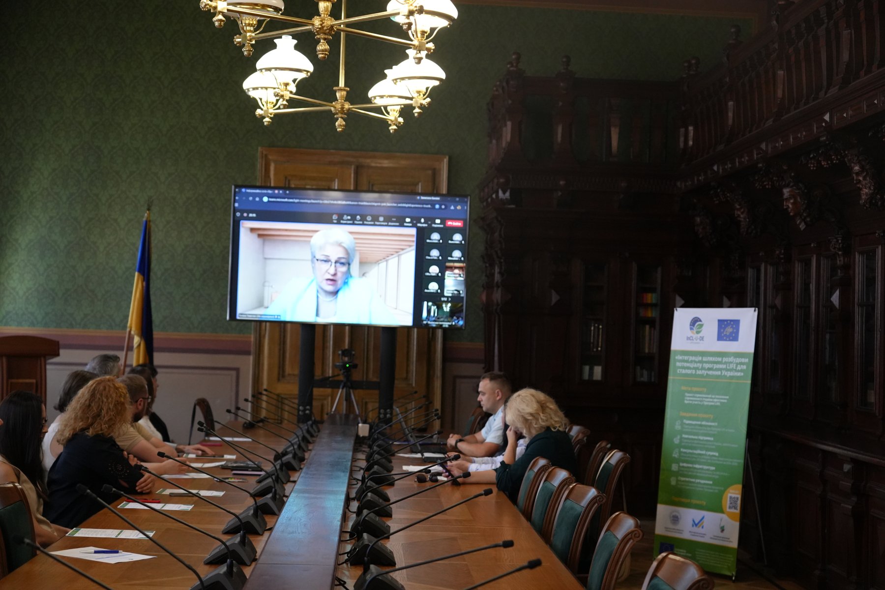Hybrid format of the info session